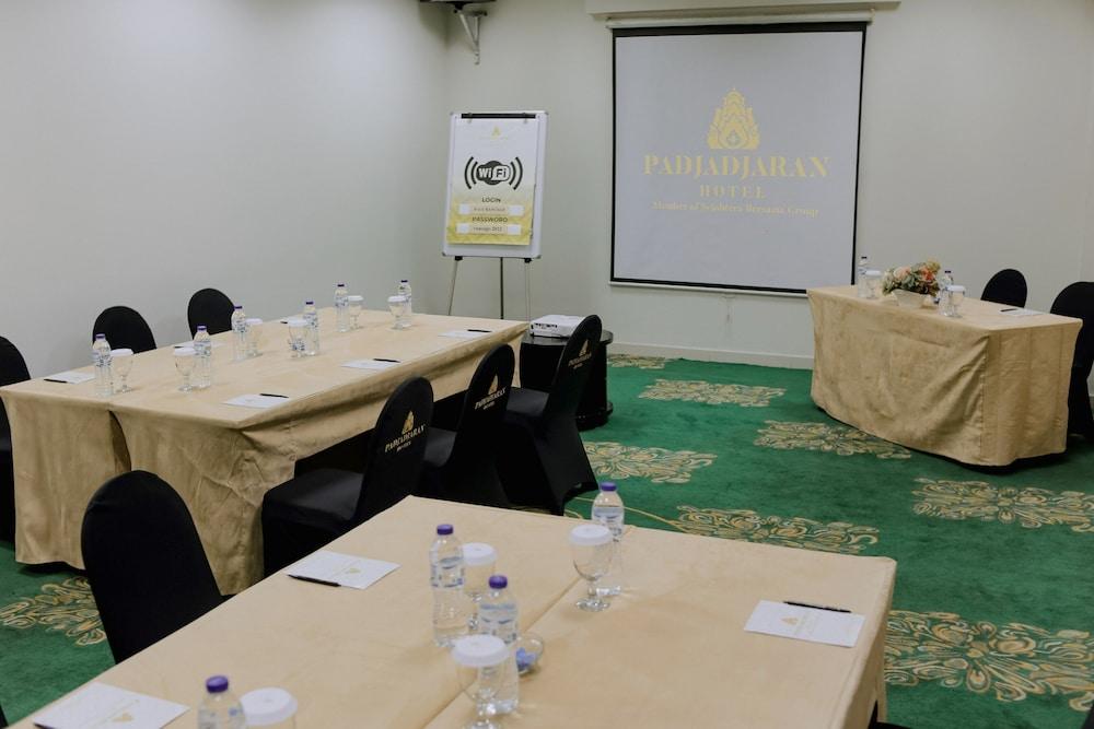 Padjadjaran Hotel Bogor Esterno foto