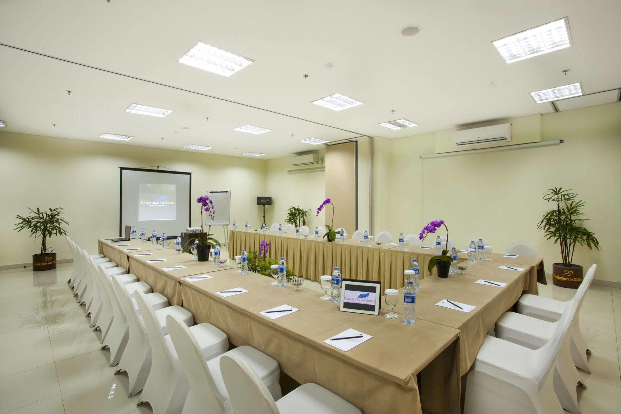 Padjadjaran Hotel Bogor Esterno foto